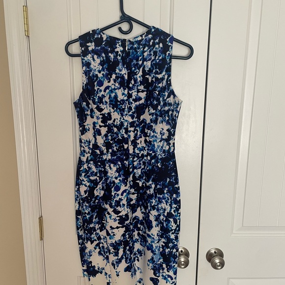 Vince Camuto fitted dress - Picture 11 of 11